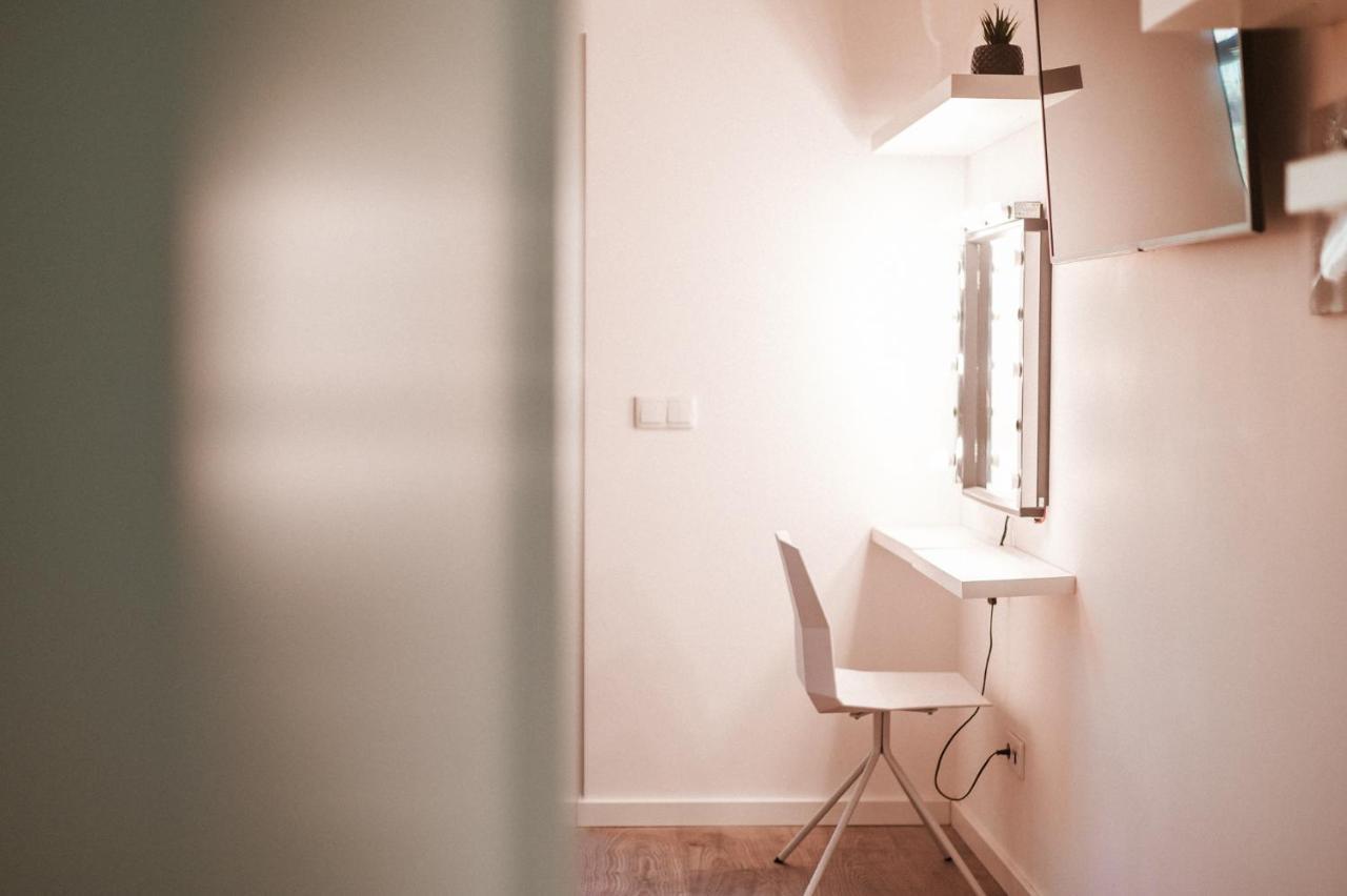 Rym Apartment - Madalenas ฟุงชาล ภายนอก รูปภาพ