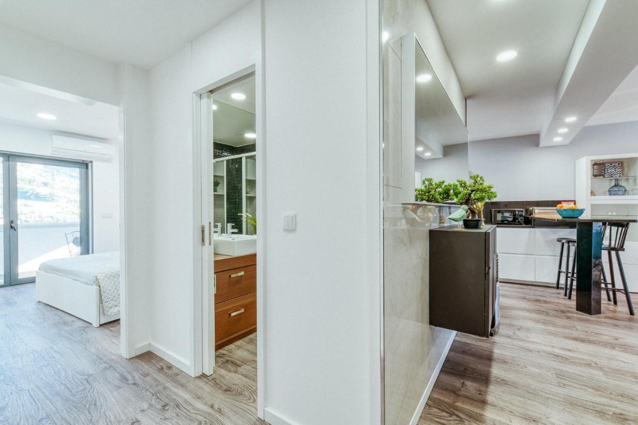 Rym Apartment - Madalenas ฟุงชาล ภายนอก รูปภาพ