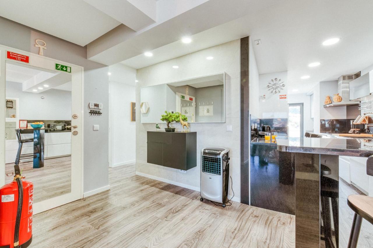 Rym Apartment - Madalenas ฟุงชาล ภายนอก รูปภาพ